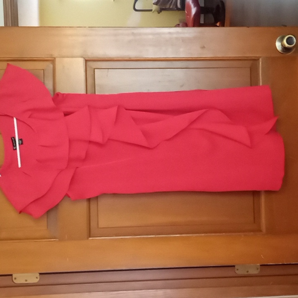 Coral colored dress - Picture 3 of 3